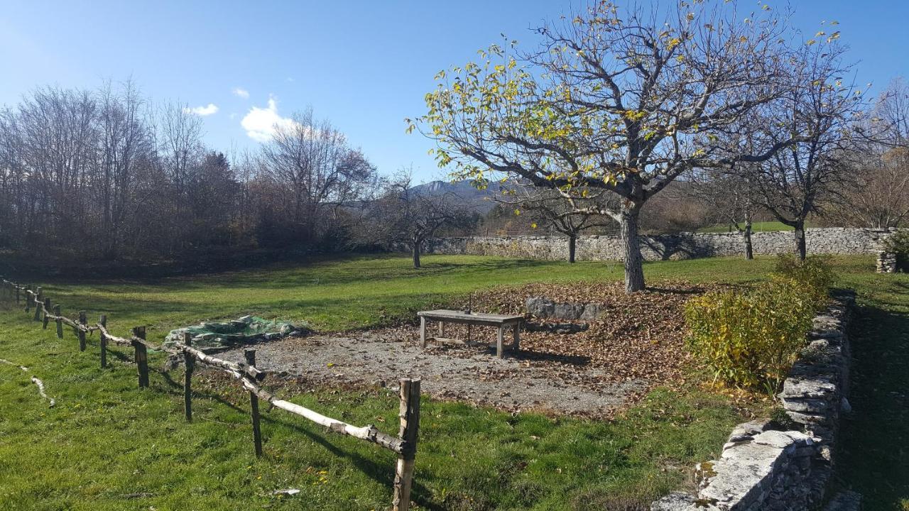 Gite Bard Des Ours Saint-Martin-en-Vercors Экстерьер фото